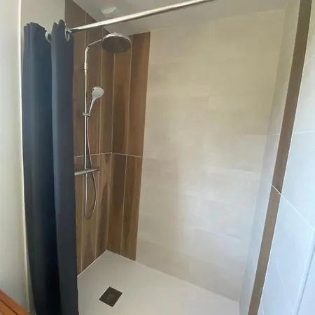 L Auvetia - 150 M Du Circuit Des 24h Arnage